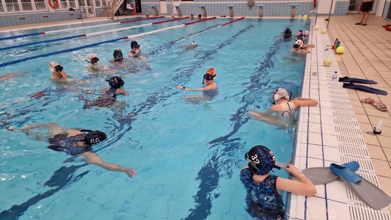 Primer encuentro juvenil de rugby subacuático de España